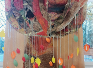 Praca plastyczna_drzewo